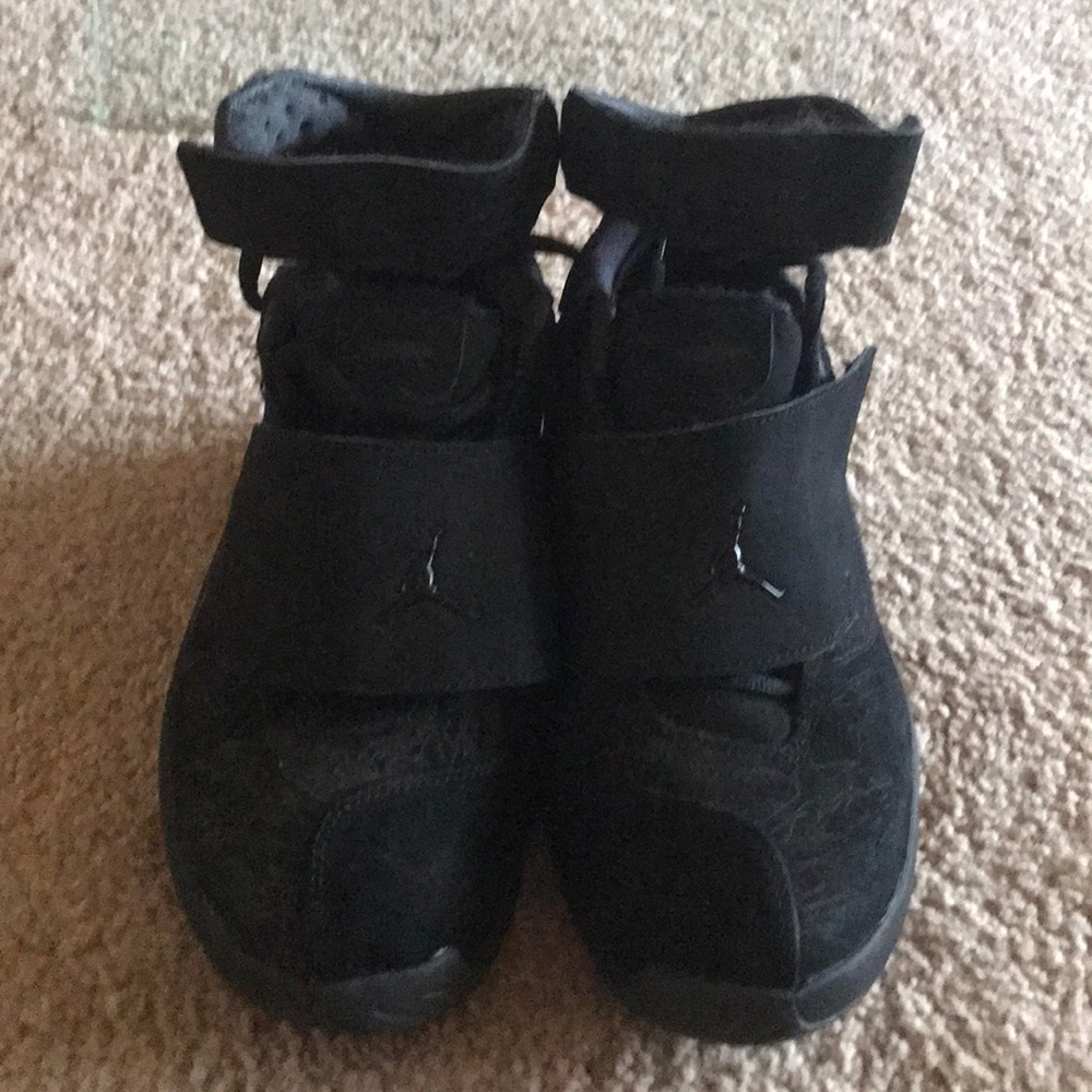 Nike Jordans sz 6Youth (woman's sz7.5) black
